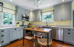 5 Apple Way, Salisbury, CT 06039