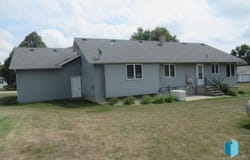 241 6th St, Chandler, MN 56172