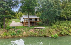 39 Broken Arrow Lane, Hardy, AR 72529