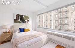 240 E 55th Street, New York, NY 10022