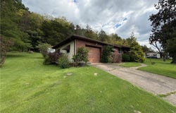 65 Fruth Addition Road, Red House, WV 25168