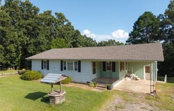 15 Walker RD, Lavaca, AR 72941