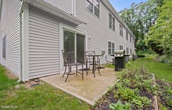 40 Cobblestone Court, Schenectady, NY 12306