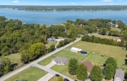 61500 E 266 Road, Grove, OK 74344