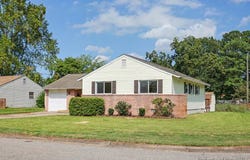 125 Pennwood Dr, Hampton, VA 23666