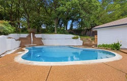 237 Bradford Drive, Hurst, TX 76053