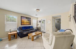 2098 E SPRUCE Drive, Chandler, AZ 85286