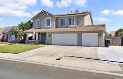 1068 W Pepper Drive, Hanford, CA 93230