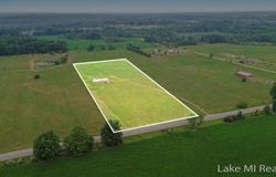 12650 Jefferson Road, Morley, MI 49336