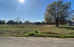421 Kelly Lane, Seven Points, TX 75143