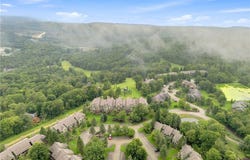 5312 Summit Dr, Hidden Valley, PA 15502
