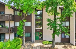 1380 Heritage Landing, St Charles, MO 63303