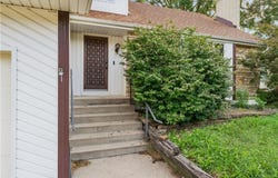 18820 E Hanthorne Drive, Independence, MO 64057