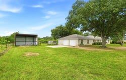 900 County Road 474, Elgin, TX 78621