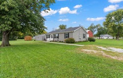 911 E Short Street, Tuscola, IL 61953