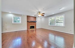 160 Stayman Rd, Roanoke, VA 24019
