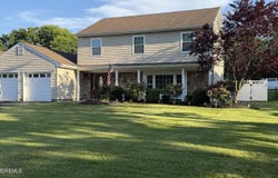20 Bayberry Drive, Holmdel, NJ 07733