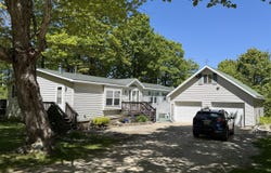 E21666 Ridge Rd, Grand Marais, MI 49839