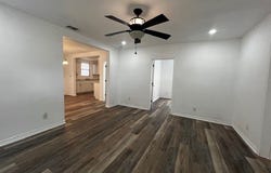 308 W Coker, Devine, TX 78016