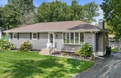 W140 Belleview Ave, Oconomowoc, WI 53066