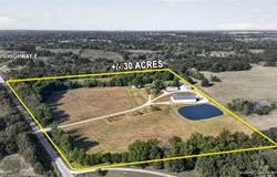 10556 NE E Highway, Windsor, MO 65360