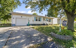 66 BUCKINGHAM Road, Chatham, IL 62629