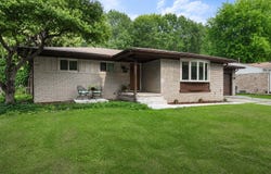 53284 Wolf Drive, Utica, MI 48316