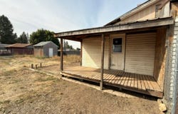 206 E CRAWFORD Rd, Deer Park, WA 99006