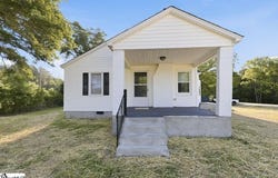 7604 252 Highway, Honea Path, SC 29654