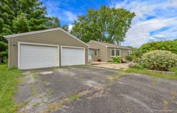 6301 Robert Road, Cary, IL 60013