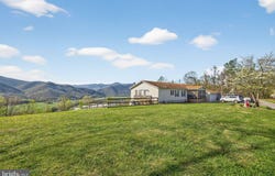 355 CLAN ALPINE Way, GLASGOW, VA 24555
