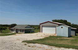 333 Lake Point Road, Comanche, TX 76442