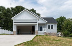 116 FOX HILL DR, Staunton, VA 24401