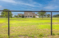2048 E MARTINDALE RD, Seguin, TX 78155