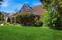 33 Stonecutter Road, Levittown, NY 11756