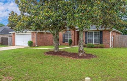 5621 N Brook Drive, Crestview, FL 32539