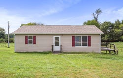 2622 County Road 382, Dora, MO 65637