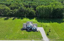 106 Flower Dr., Albion, IL 62806