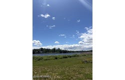 4 Shadow Lake Drive, Red Bank, NJ 07701