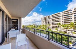 201 Crandon Blvd, Key Biscayne, FL 33149