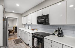 633 E MAIN Street, MOORESTOWN, NJ 08057