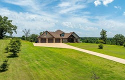 31 Winterberry Drive, Greenbrier, AR 72058-9397