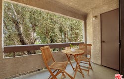 15231 Magnolia Blvd, Sherman Oaks, CA 91403