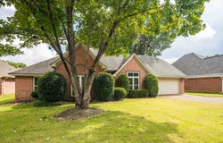 954 WILDBIRD Cv, Collierville, TN 38017