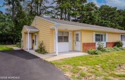 8 B Alaska Avenue, Whiting, NJ 08759
