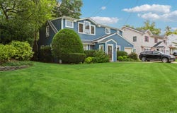 1423 Sturl Avenue, Hewlett, NY 11557