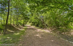 1815 Old Benton Road, Yazoo City, MS 39194