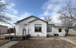 601 S Franklin Ave, Monahans, TX 79756