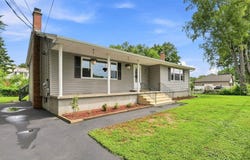 192 Empire St, Chicopee, MA 01013