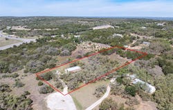 230 Meadowview Dr, Wimberley, TX 78676